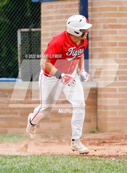 Thumbnail 3 in Beechwood @ Covington Catholic photogallery.