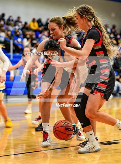 Thumbnail 3 in Fort Thomas vs. Mogollon (AIA 1A Final) photogallery.