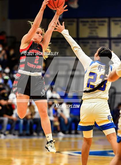 Thumbnail 2 in Fort Thomas vs. Mogollon (AIA 1A Final) photogallery.