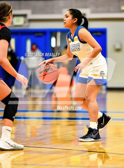 Thumbnail 2 in Fort Thomas vs. Mogollon (AIA 1A Final) photogallery.