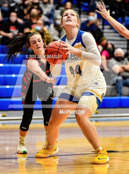 Thumbnail 1 in Fort Thomas vs. Mogollon (AIA 1A Final) photogallery.