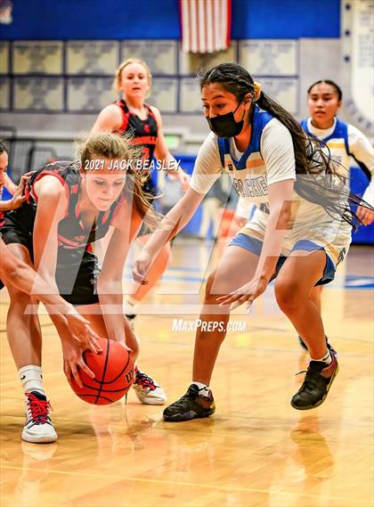 Thumbnail 3 in Fort Thomas vs. Mogollon (AIA 1A Final) photogallery.