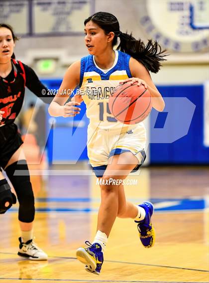 Thumbnail 3 in Fort Thomas vs. Mogollon (AIA 1A Final) photogallery.