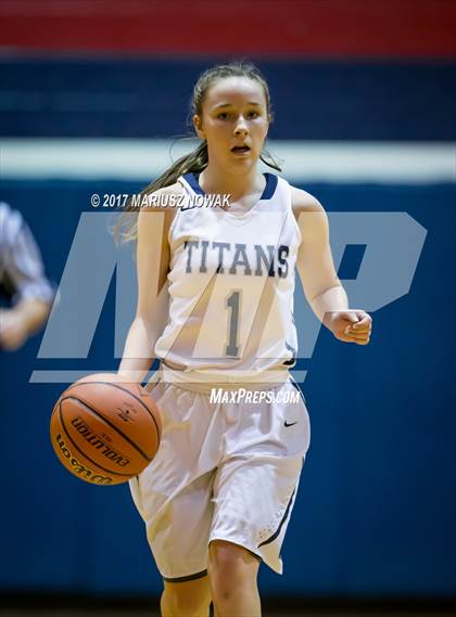 Thumbnail 2 in Fitzgerald @ Sterling Heights Stevenson photogallery.