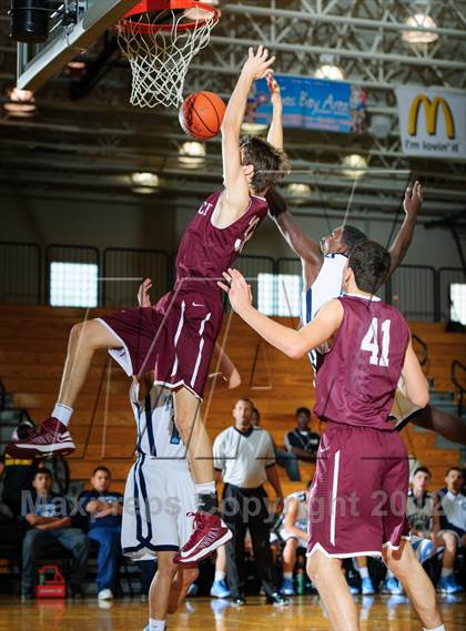 Thumbnail 1 in Sam Rayburn vs. Cinco Ranch (McDonald's Texas Invitational) photogallery.
