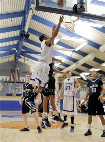 Thumbnail 3 in Oakmont vs Rocklin (Rocklin Holiday Tournament) photogallery.