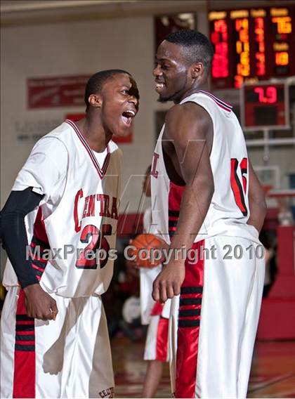 Thumbnail 1 in St. Joseph vs Bridgeport Central (FCIAC Final) photogallery.