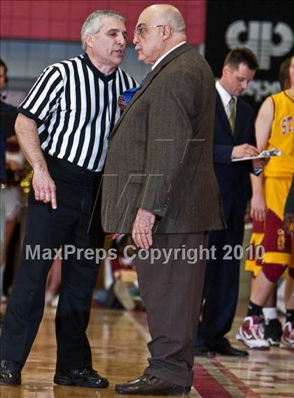 Thumbnail 1 in St. Joseph vs Bridgeport Central (FCIAC Final) photogallery.