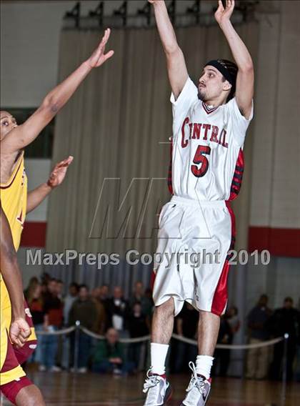Thumbnail 3 in St. Joseph vs Bridgeport Central (FCIAC Final) photogallery.