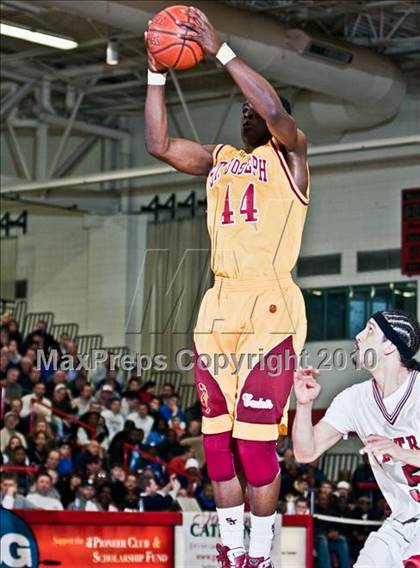Thumbnail 2 in St. Joseph vs Bridgeport Central (FCIAC Final) photogallery.