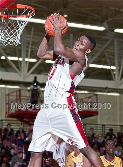 Thumbnail 2 in St. Joseph vs Bridgeport Central (FCIAC Final) photogallery.