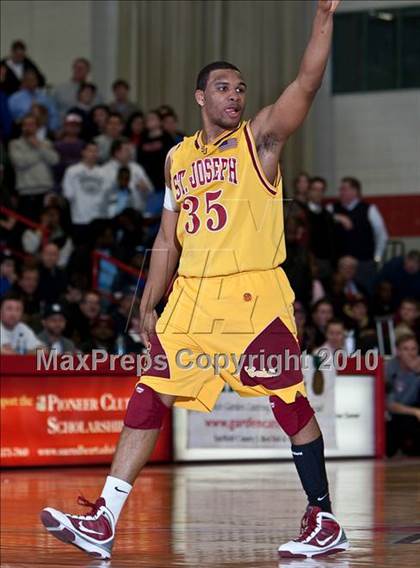 Thumbnail 1 in St. Joseph vs Bridgeport Central (FCIAC Final) photogallery.