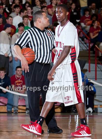 Thumbnail 2 in St. Joseph vs Bridgeport Central (FCIAC Final) photogallery.