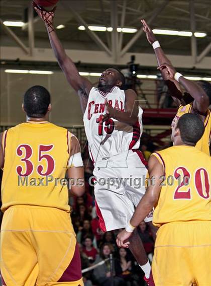 Thumbnail 3 in St. Joseph vs Bridgeport Central (FCIAC Final) photogallery.