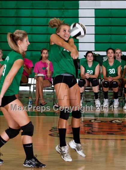 Thumbnail 1 in Beech Grove @ Triton Central photogallery.