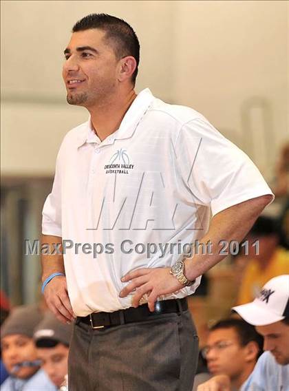 Thumbnail 2 in Crescenta Valley vs. King (MaxPreps Holiday Classic) photogallery.