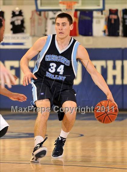 Thumbnail 3 in Crescenta Valley vs. King (MaxPreps Holiday Classic) photogallery.