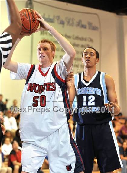 Thumbnail 1 in Crescenta Valley vs. King (MaxPreps Holiday Classic) photogallery.