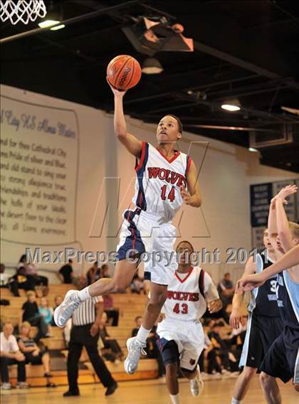 Thumbnail 1 in Crescenta Valley vs. King (MaxPreps Holiday Classic) photogallery.