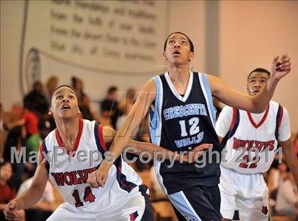 Thumbnail 1 in Crescenta Valley vs. King (MaxPreps Holiday Classic) photogallery.
