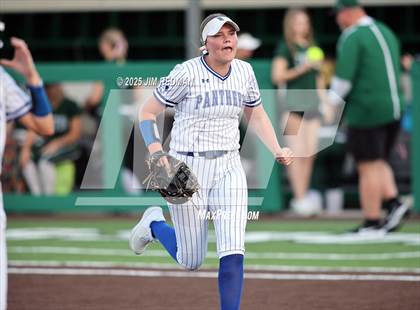 Thumbnail 2 in Canton vs. Van Alstyne (UIL 4A D2 Regional Final Softball) photogallery.