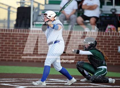 Thumbnail 2 in Canton vs. Van Alstyne (UIL 4A D2 Regional Final Softball) photogallery.