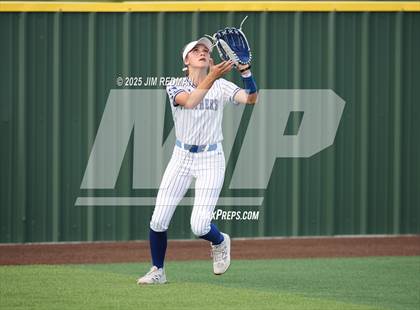 Thumbnail 3 in Canton vs. Van Alstyne (UIL 4A D2 Regional Final Softball) photogallery.