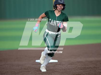 Thumbnail 3 in Canton vs. Van Alstyne (UIL 4A D2 Regional Final Softball) photogallery.