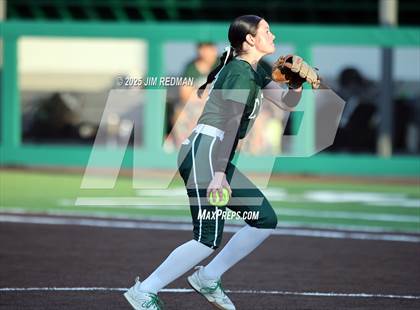 Thumbnail 1 in Canton vs. Van Alstyne (UIL 4A D2 Regional Final Softball) photogallery.