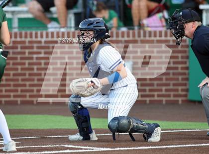 Thumbnail 2 in Canton vs. Van Alstyne (UIL 4A D2 Regional Final Softball) photogallery.