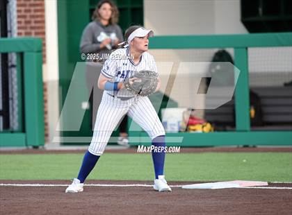 Thumbnail 2 in Canton vs. Van Alstyne (UIL 4A D2 Regional Final Softball) photogallery.