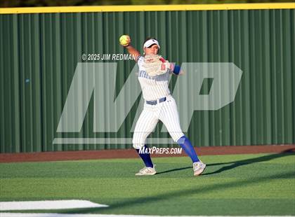 Thumbnail 3 in Canton vs. Van Alstyne (UIL 4A D2 Regional Final Softball) photogallery.