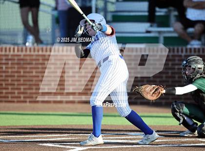Thumbnail 2 in Canton vs. Van Alstyne (UIL 4A D2 Regional Final Softball) photogallery.