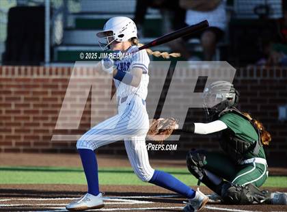 Thumbnail 1 in Canton vs. Van Alstyne (UIL 4A D2 Regional Final Softball) photogallery.