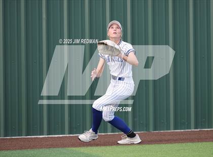 Thumbnail 2 in Canton vs. Van Alstyne (UIL 4A D2 Regional Final Softball) photogallery.