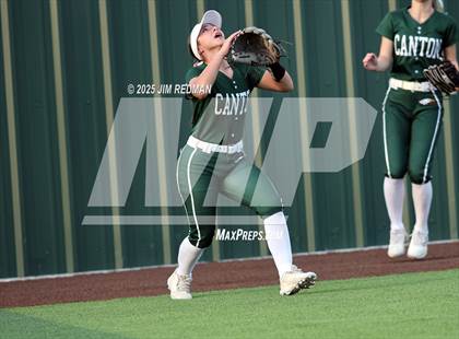 Thumbnail 3 in Canton vs. Van Alstyne (UIL 4A D2 Regional Final Softball) photogallery.