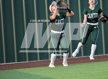Thumbnail 1 in Canton vs. Van Alstyne (UIL 4A D2 Regional Final Softball) photogallery.