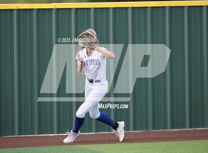 Thumbnail 3 in Canton vs. Van Alstyne (UIL 4A D2 Regional Final Softball) photogallery.