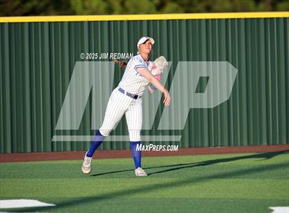Thumbnail 3 in Canton vs. Van Alstyne (UIL 4A D2 Regional Final Softball) photogallery.