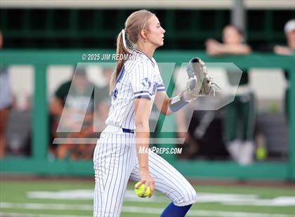 Thumbnail 1 in Canton vs. Van Alstyne (UIL 4A D2 Regional Final Softball) photogallery.