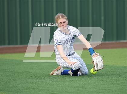 Thumbnail 3 in Canton vs. Van Alstyne (UIL 4A D2 Regional Final Softball) photogallery.