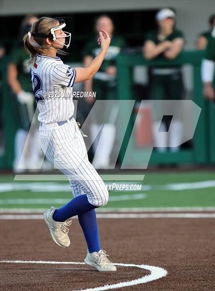 Thumbnail 2 in Canton vs. Van Alstyne (UIL 4A D2 Regional Final Softball) photogallery.