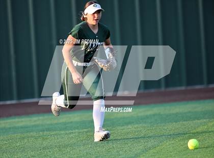 Thumbnail 3 in Canton vs. Van Alstyne (UIL 4A D2 Regional Final Softball) photogallery.