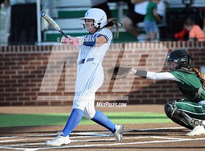 Thumbnail 2 in Canton vs. Van Alstyne (UIL 4A D2 Regional Final Softball) photogallery.