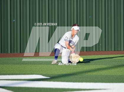 Thumbnail 2 in Canton vs. Van Alstyne (UIL 4A D2 Regional Final Softball) photogallery.