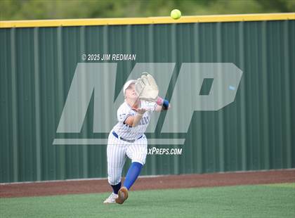 Thumbnail 2 in Canton vs. Van Alstyne (UIL 4A D2 Regional Final Softball) photogallery.