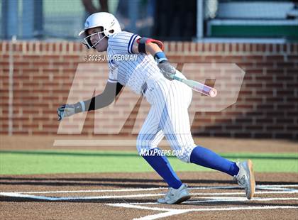 Thumbnail 2 in Canton vs. Van Alstyne (UIL 4A D2 Regional Final Softball) photogallery.