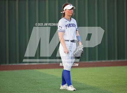 Thumbnail 3 in Canton vs. Van Alstyne (UIL 4A D2 Regional Final Softball) photogallery.