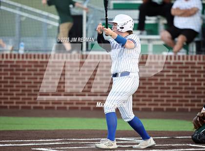 Thumbnail 3 in Canton vs. Van Alstyne (UIL 4A D2 Regional Final Softball) photogallery.