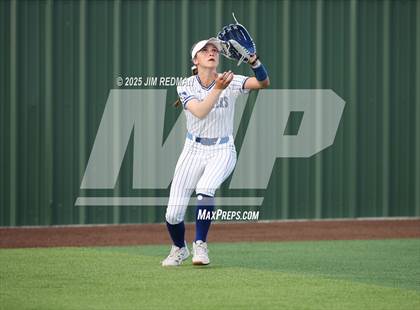 Thumbnail 1 in Canton vs. Van Alstyne (UIL 4A D2 Regional Final Softball) photogallery.